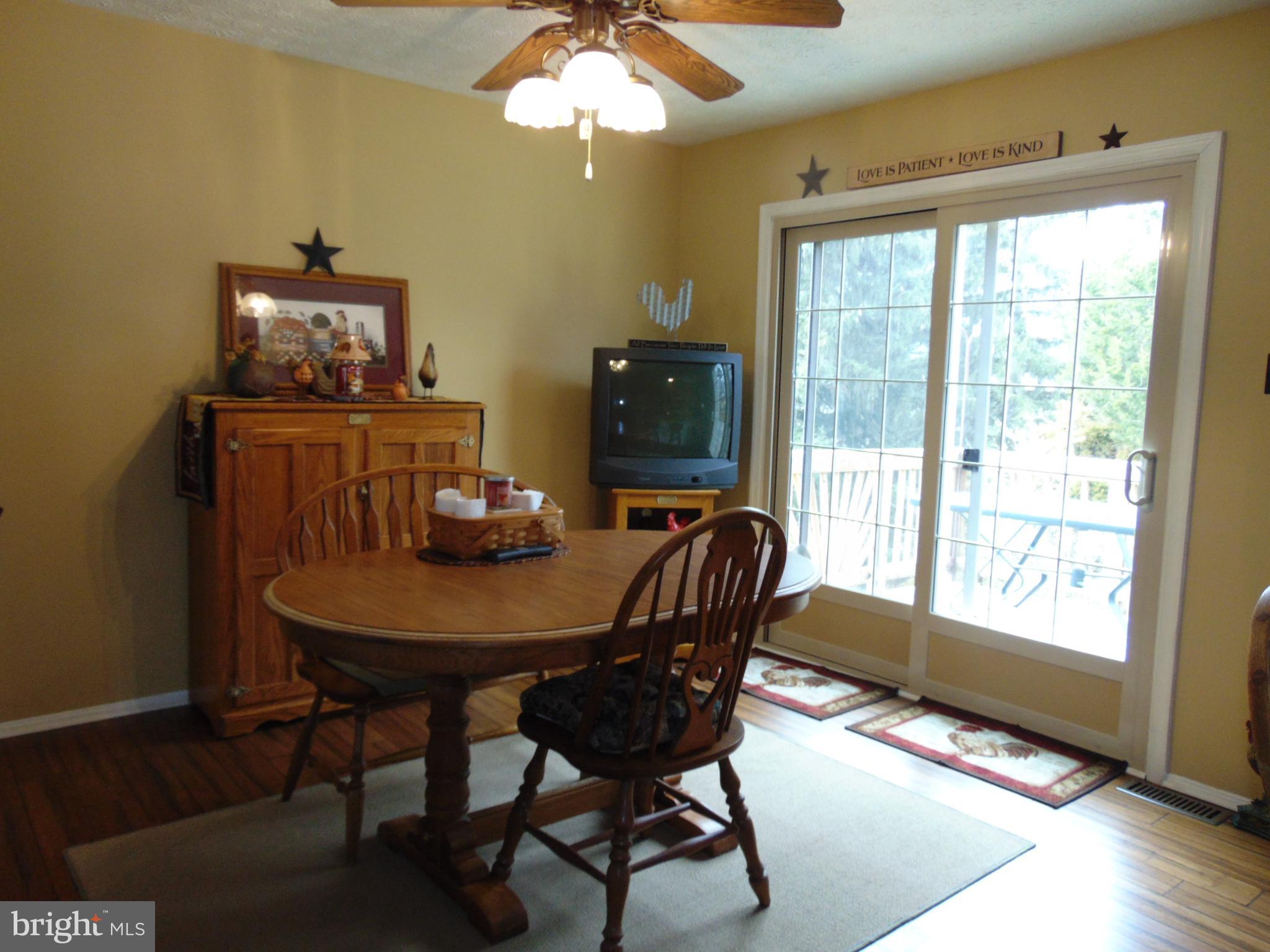 BELNECK SQUARE - Residential