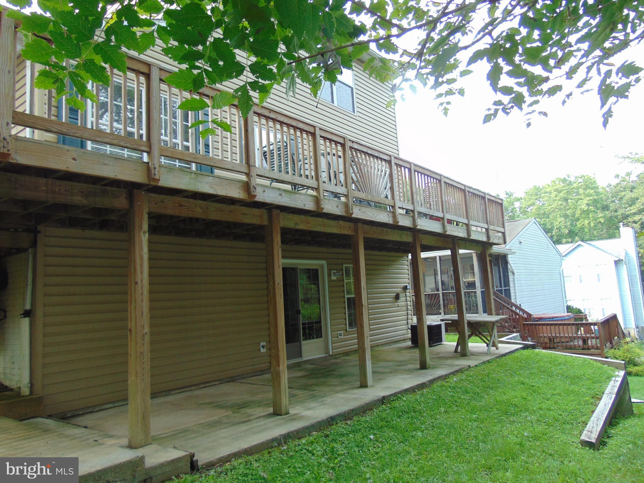 BELNECK SQUARE - Residential