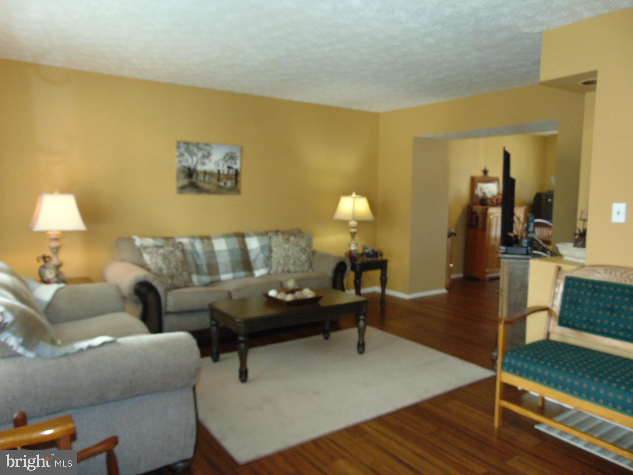 BELNECK SQUARE - Residential