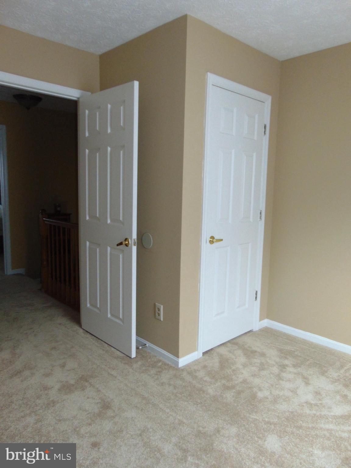 BELNECK SQUARE - Residential