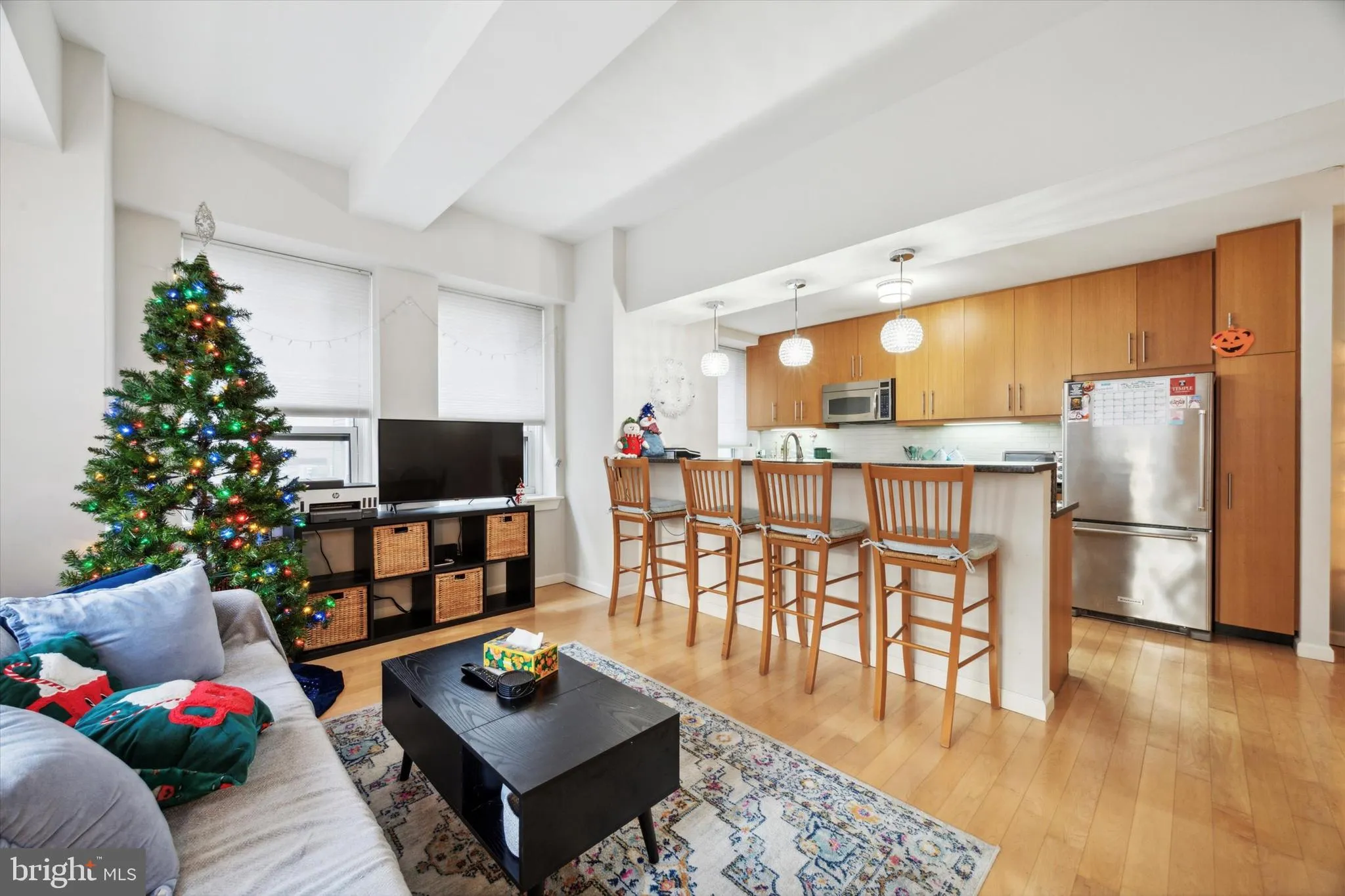 Philadelphia, Pennsylvania 19102, United States, 2 Bedrooms Bedrooms, ,2 BathroomsBathrooms,Residential,Active,1600