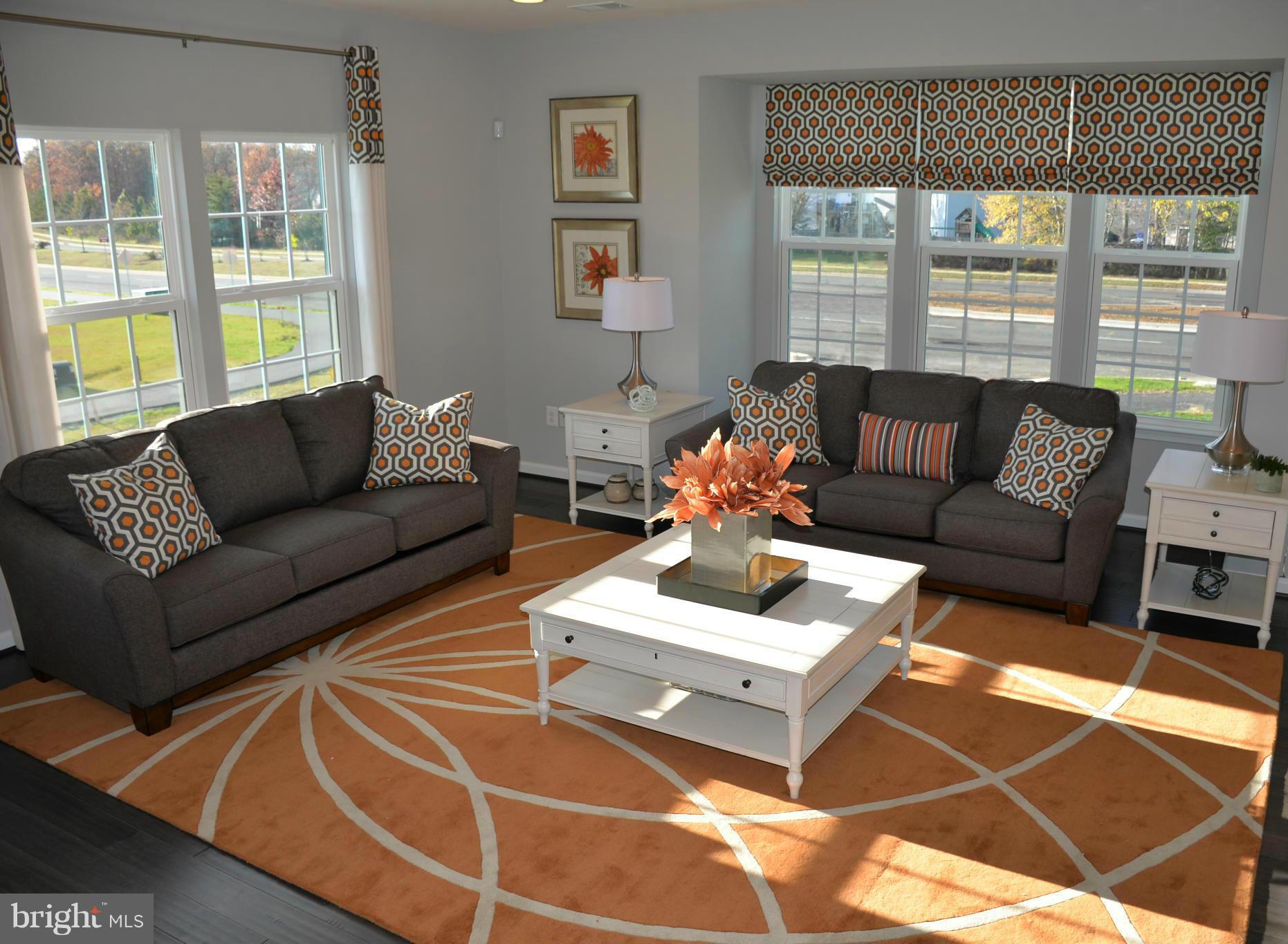 WESTCHESTER SQUARE - Residential