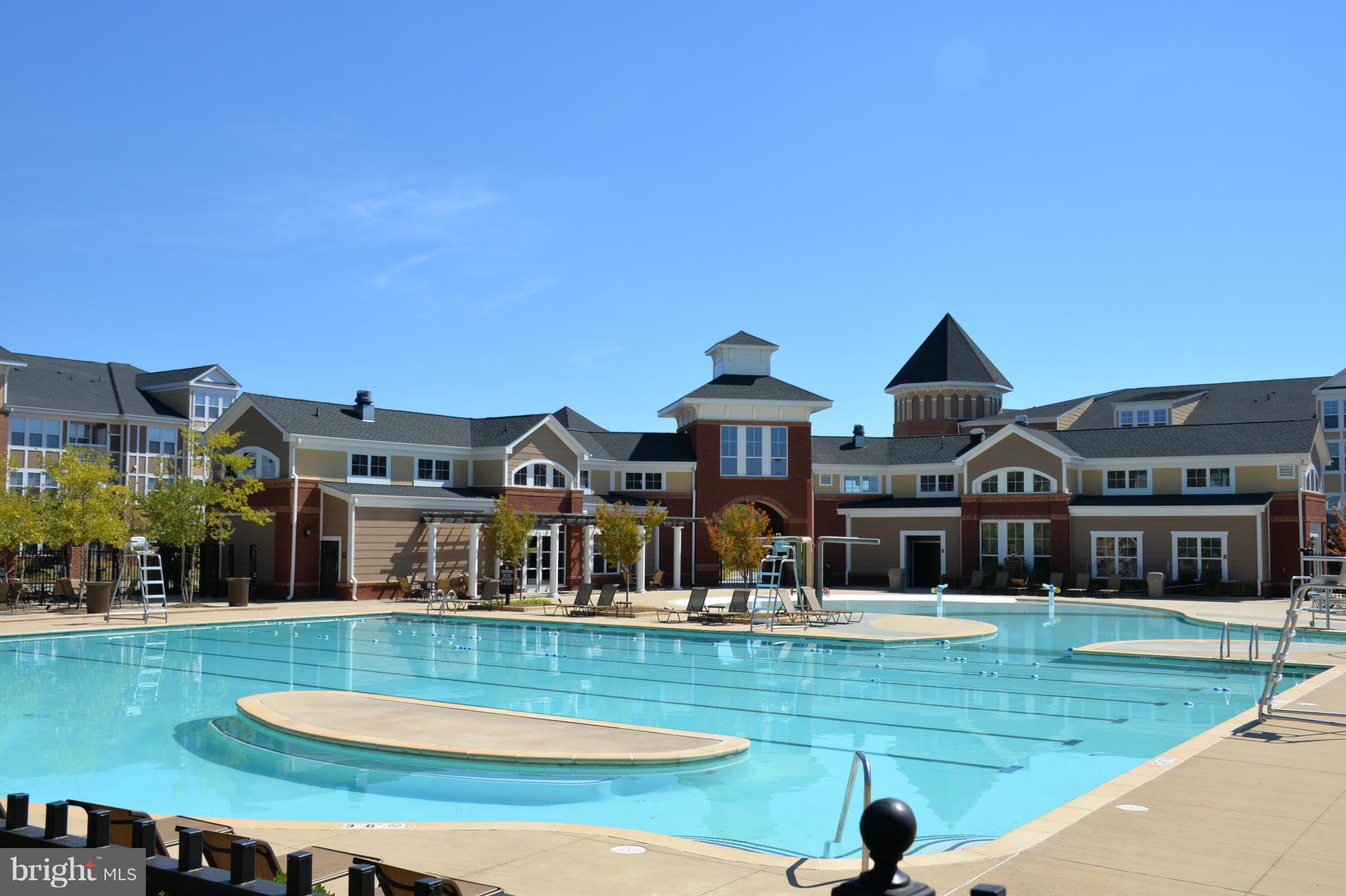 WESTCHESTER SQUARE - Residential