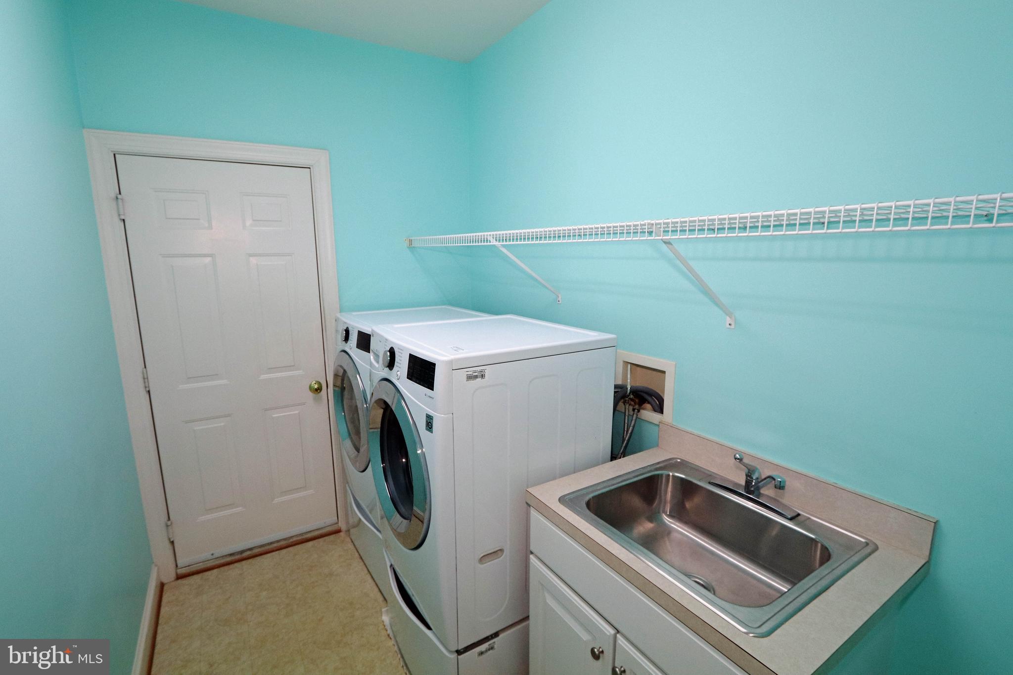 RIVER HILL - Residential