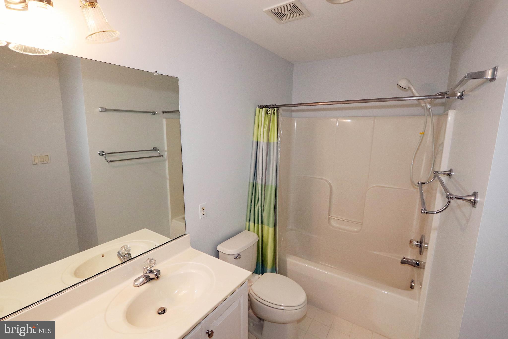 RIVER HILL - Residential