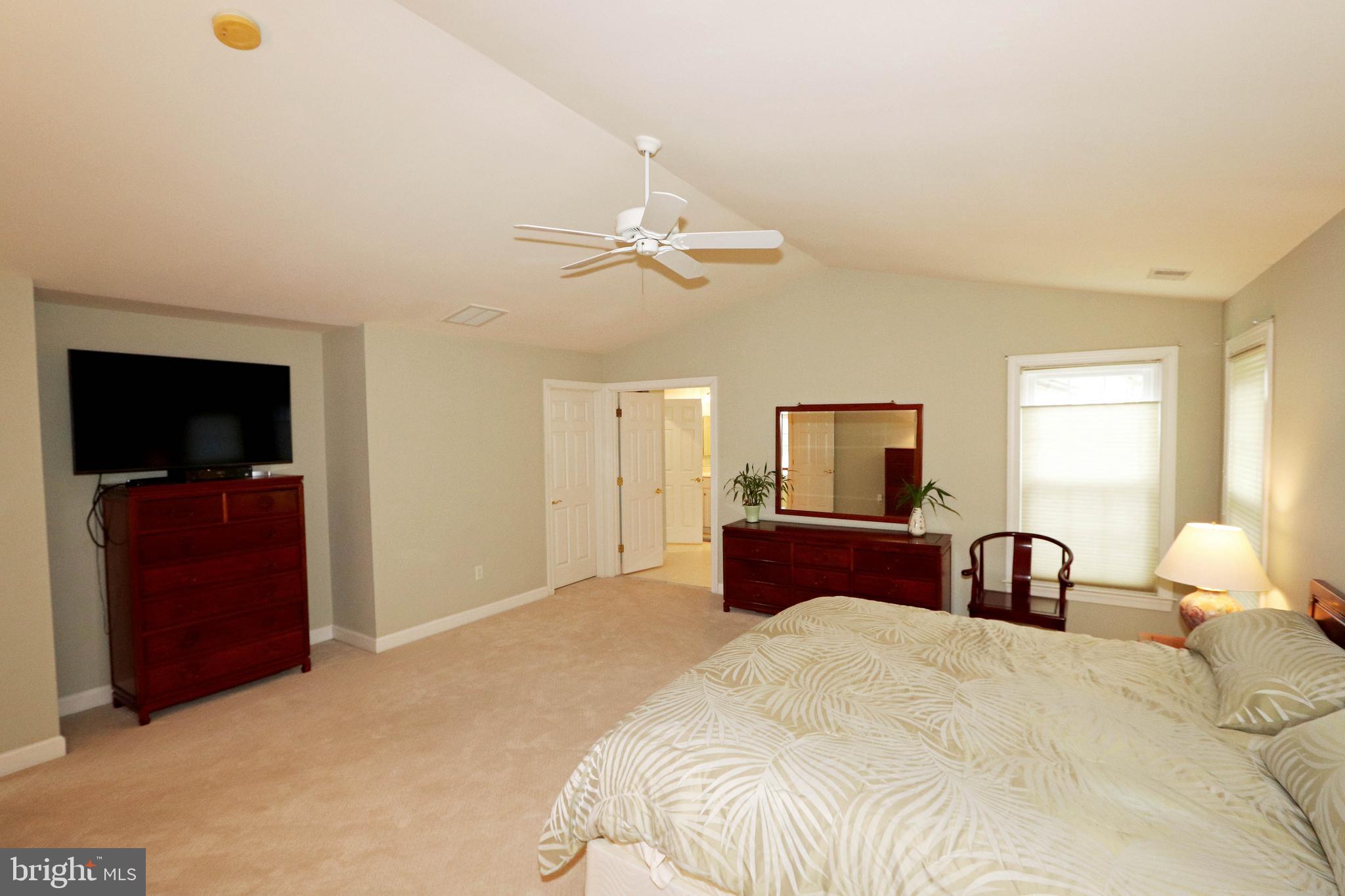 RIVER HILL - Residential