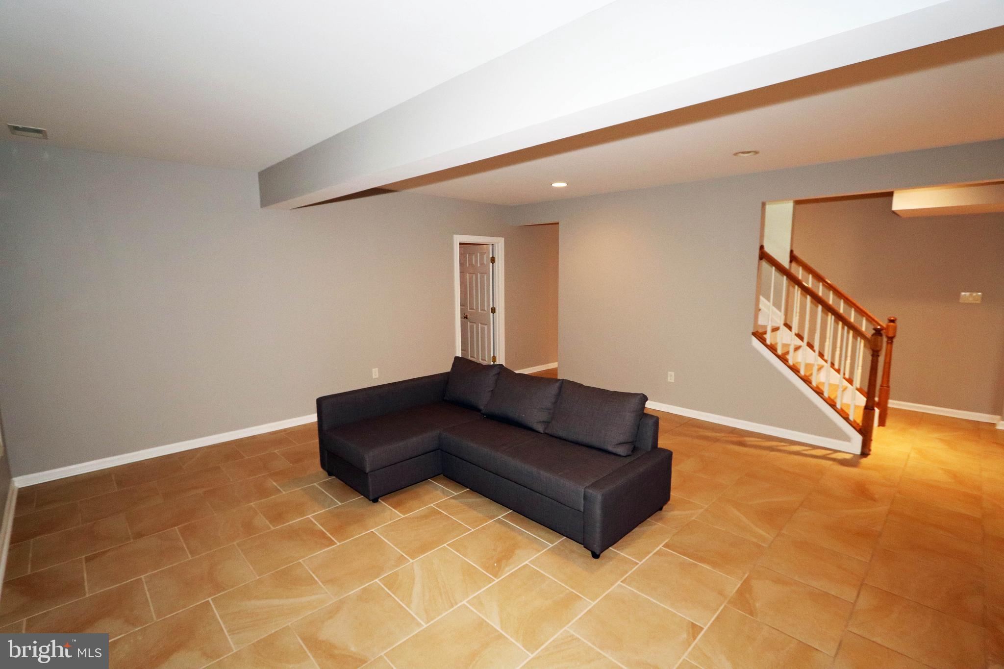 RIVER HILL - Residential