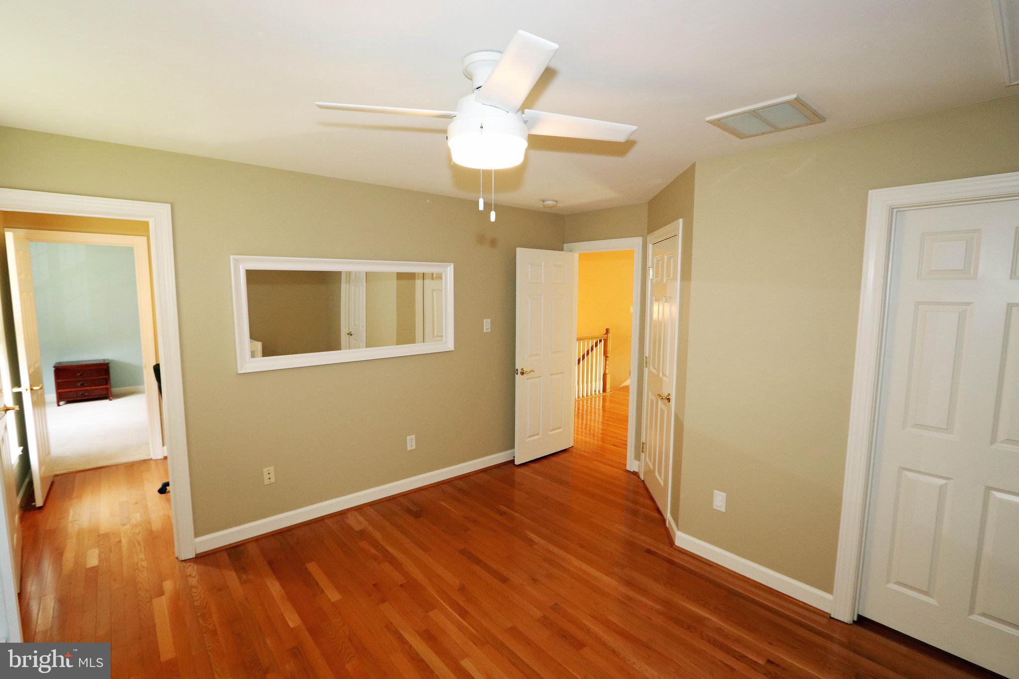 RIVER HILL - Residential