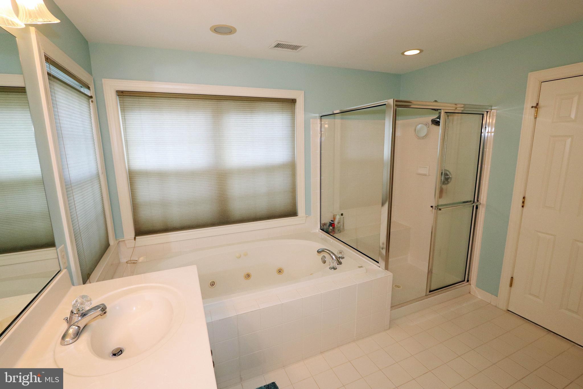 RIVER HILL - Residential