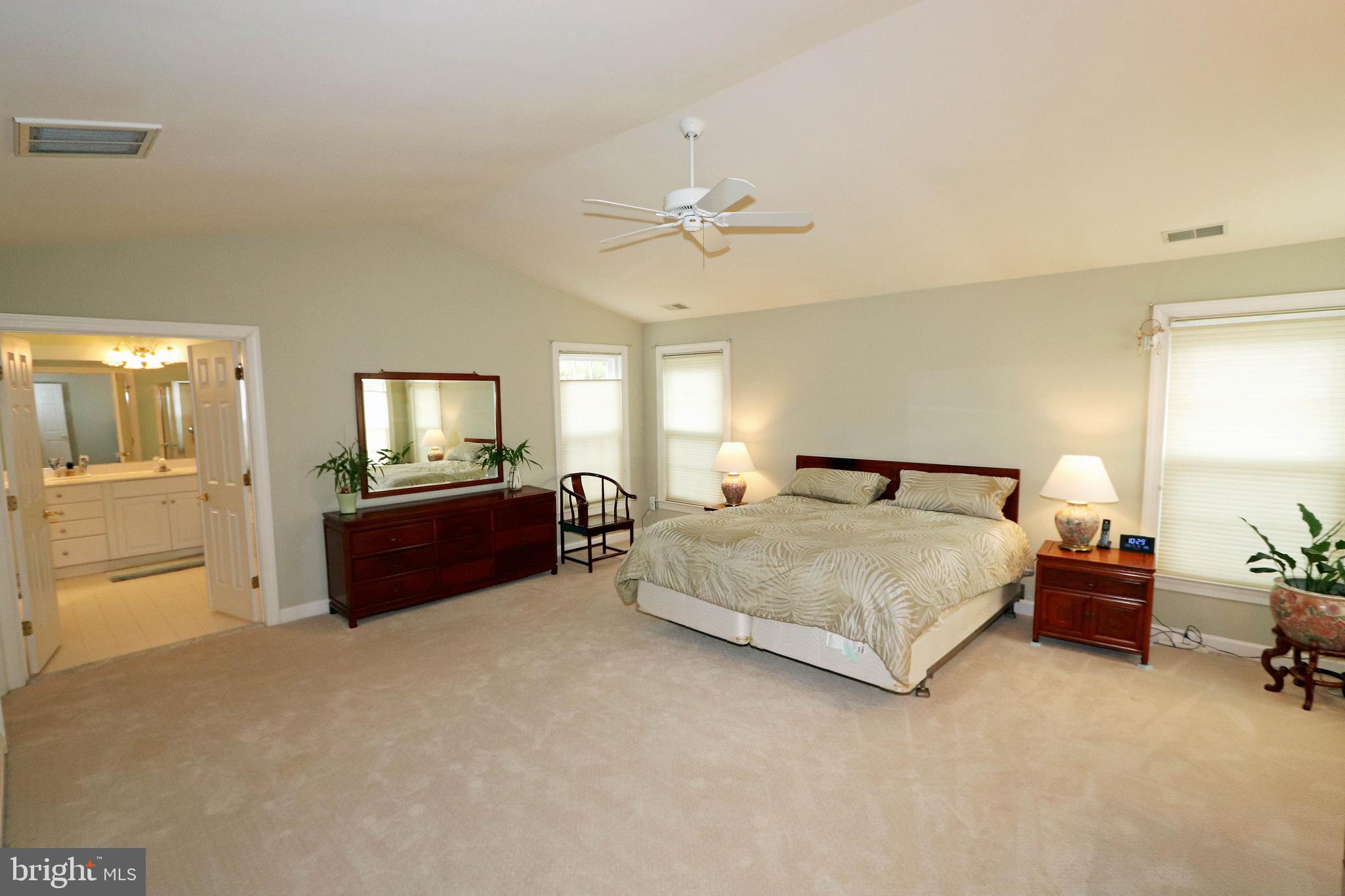 RIVER HILL - Residential