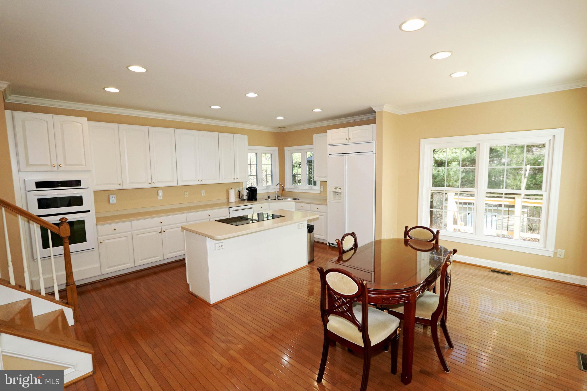 RIVER HILL - Residential