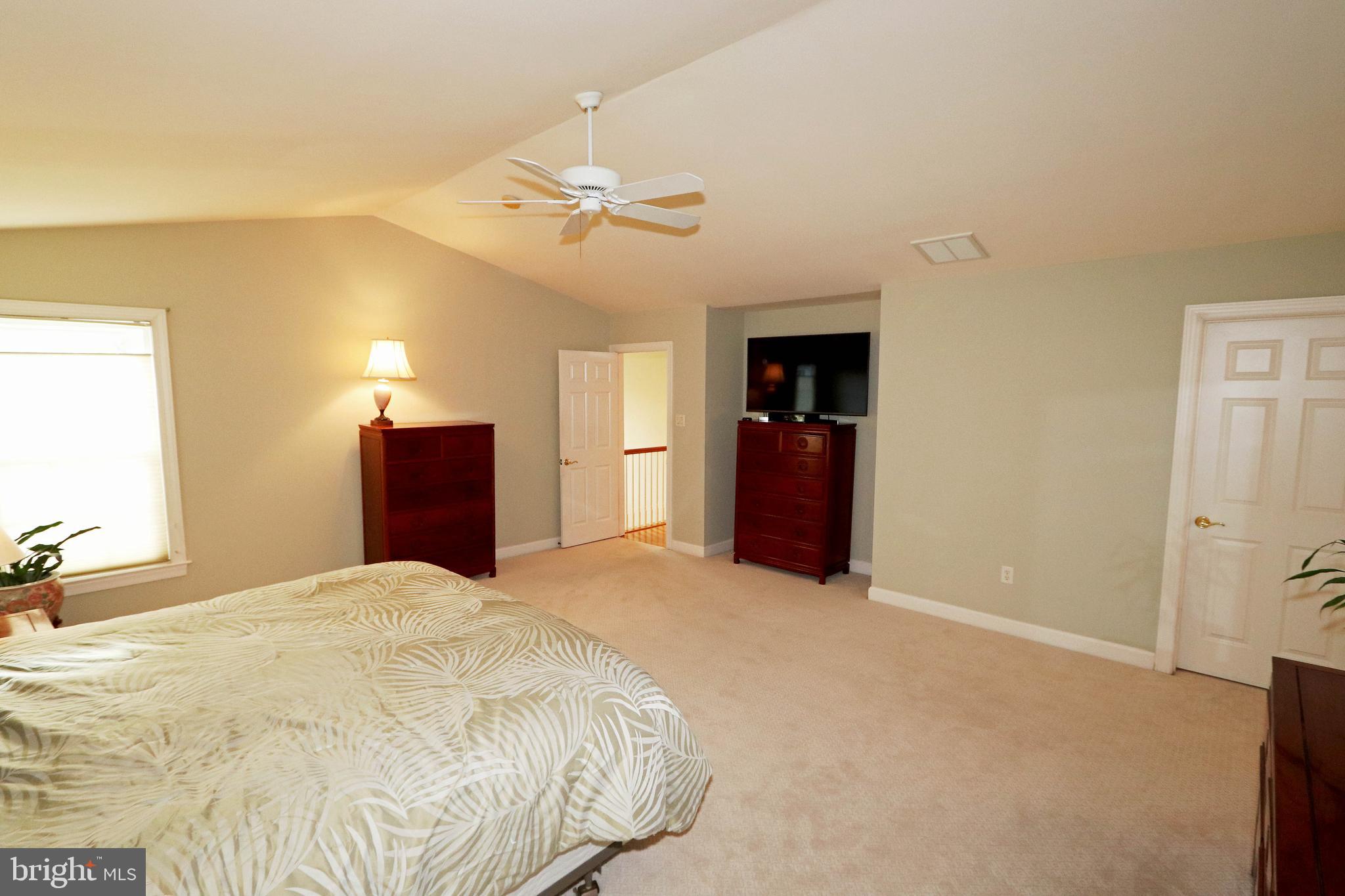 RIVER HILL - Residential