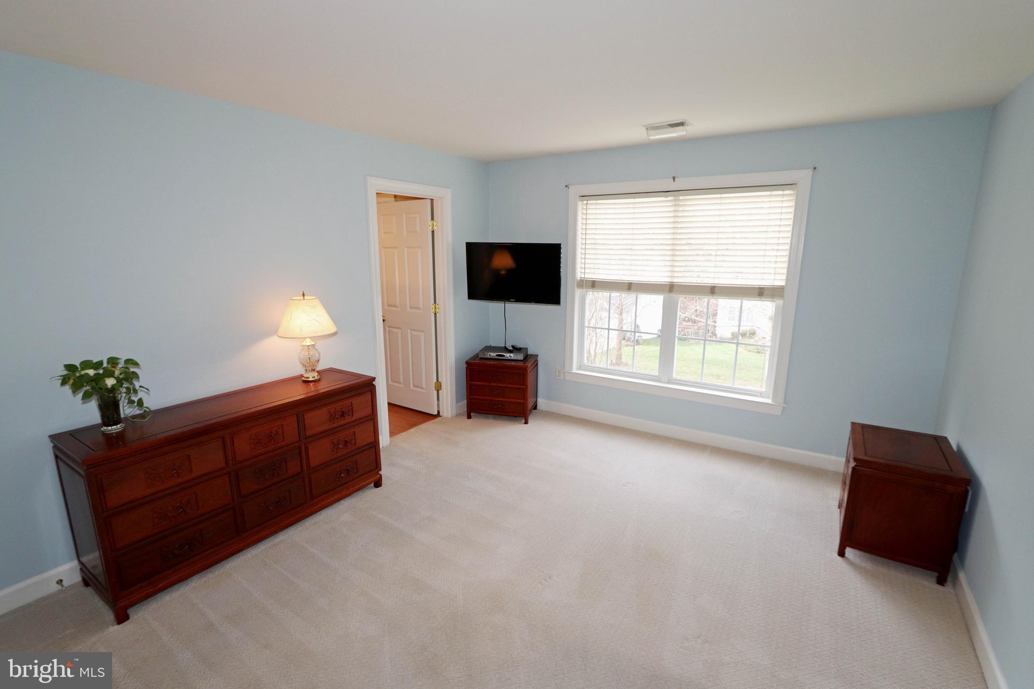 RIVER HILL - Residential