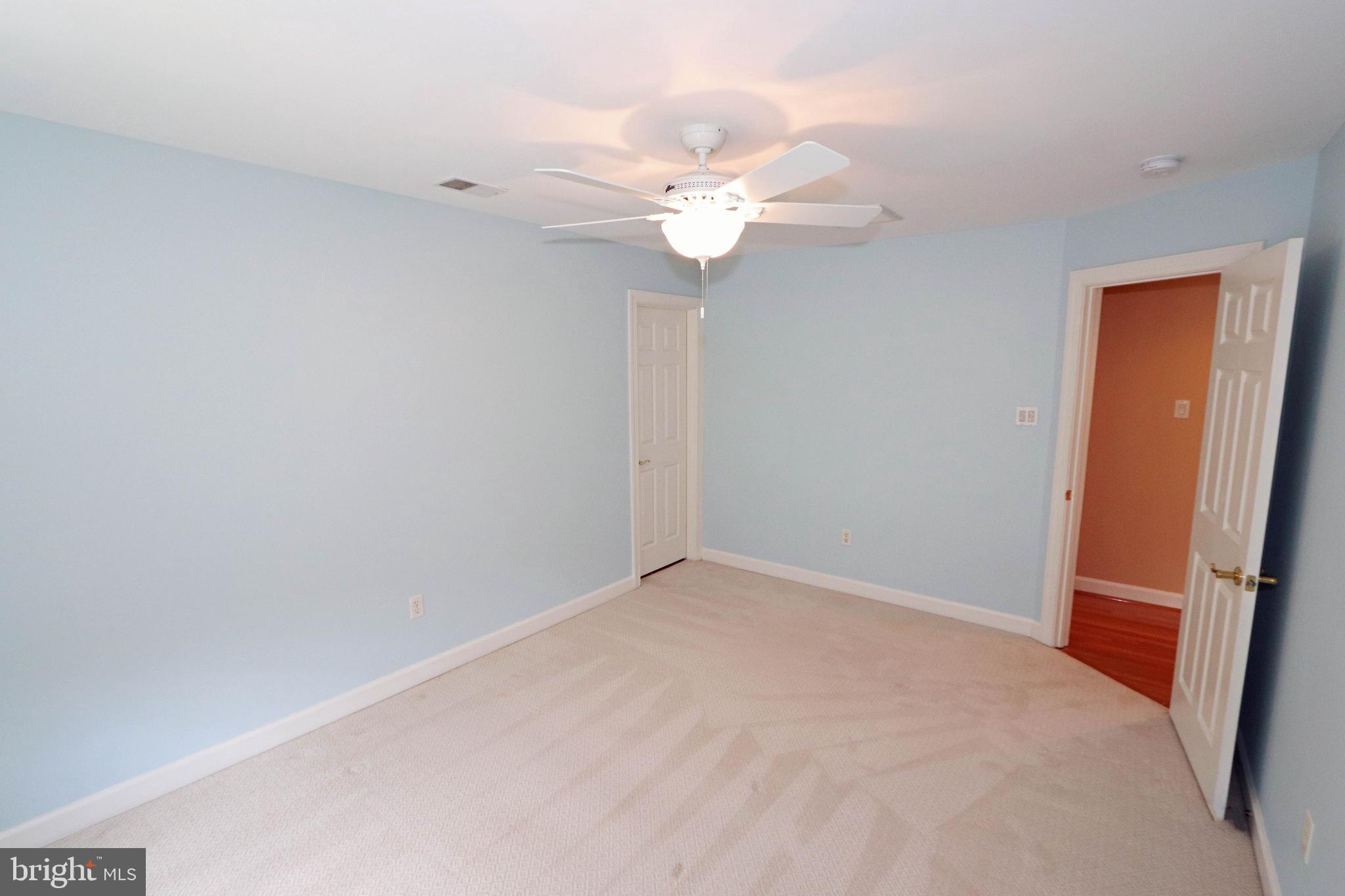 RIVER HILL - Residential