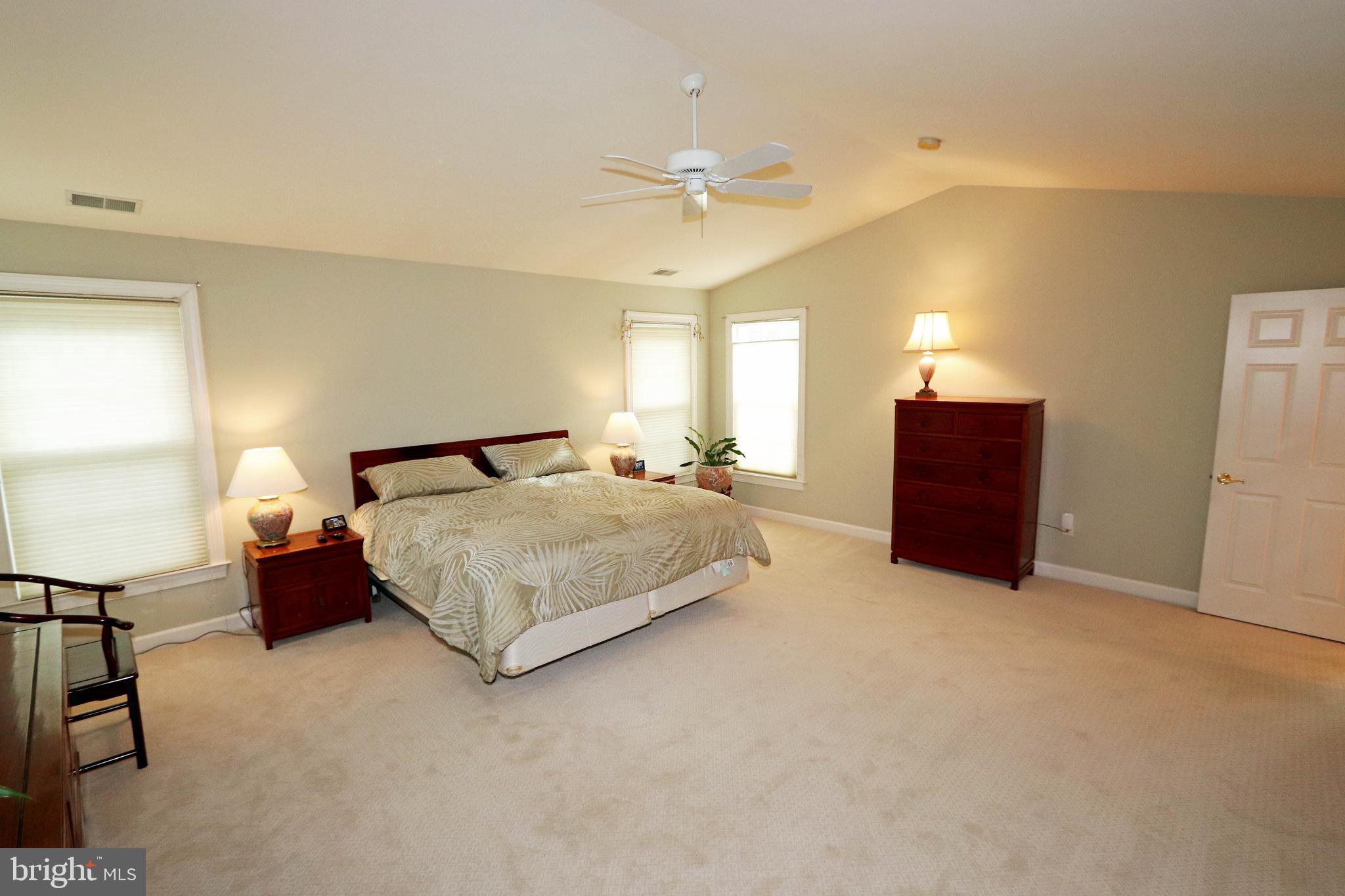 RIVER HILL - Residential