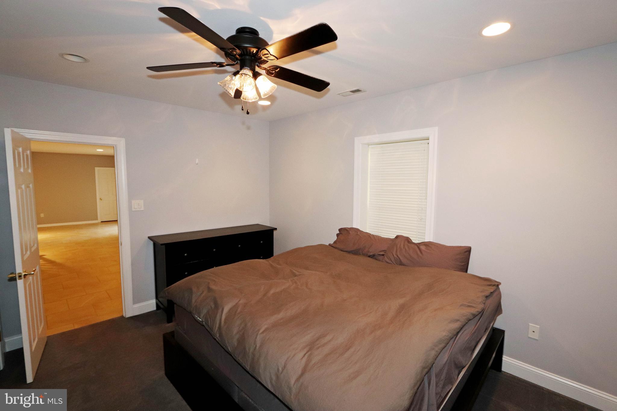 RIVER HILL - Residential