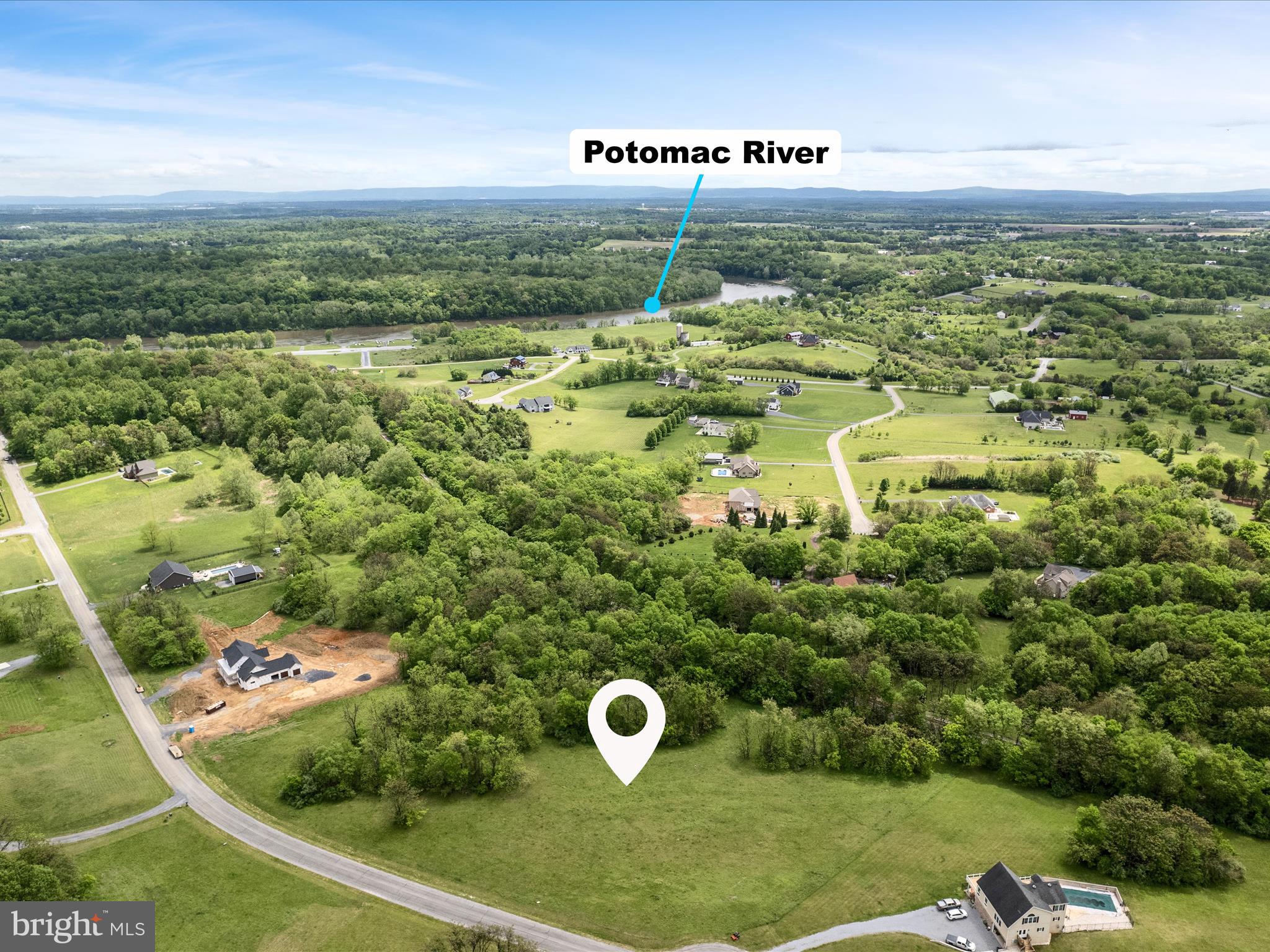 CROSSINGS ON THE POTOMAC - Land