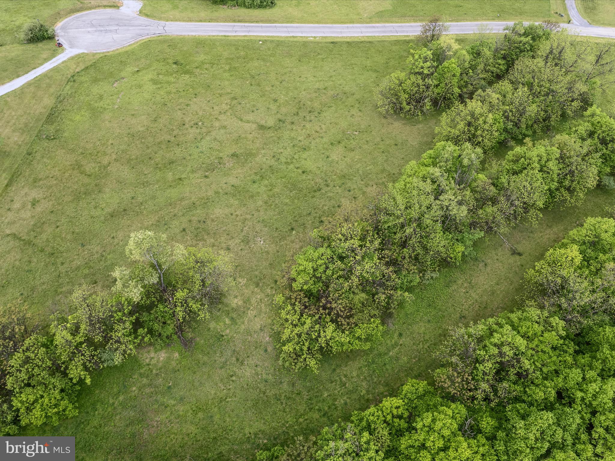 CROSSINGS ON THE POTOMAC - Land