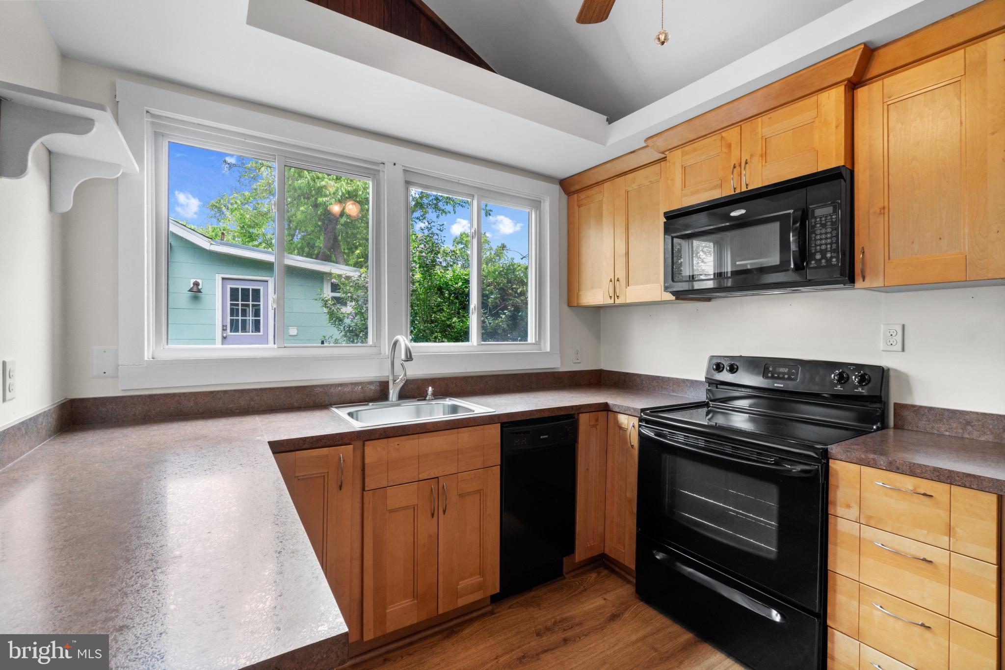 SYLVAN SHORES - Residential