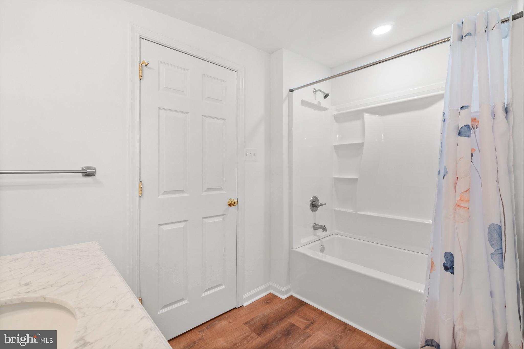 SYLVAN SHORES - Residential