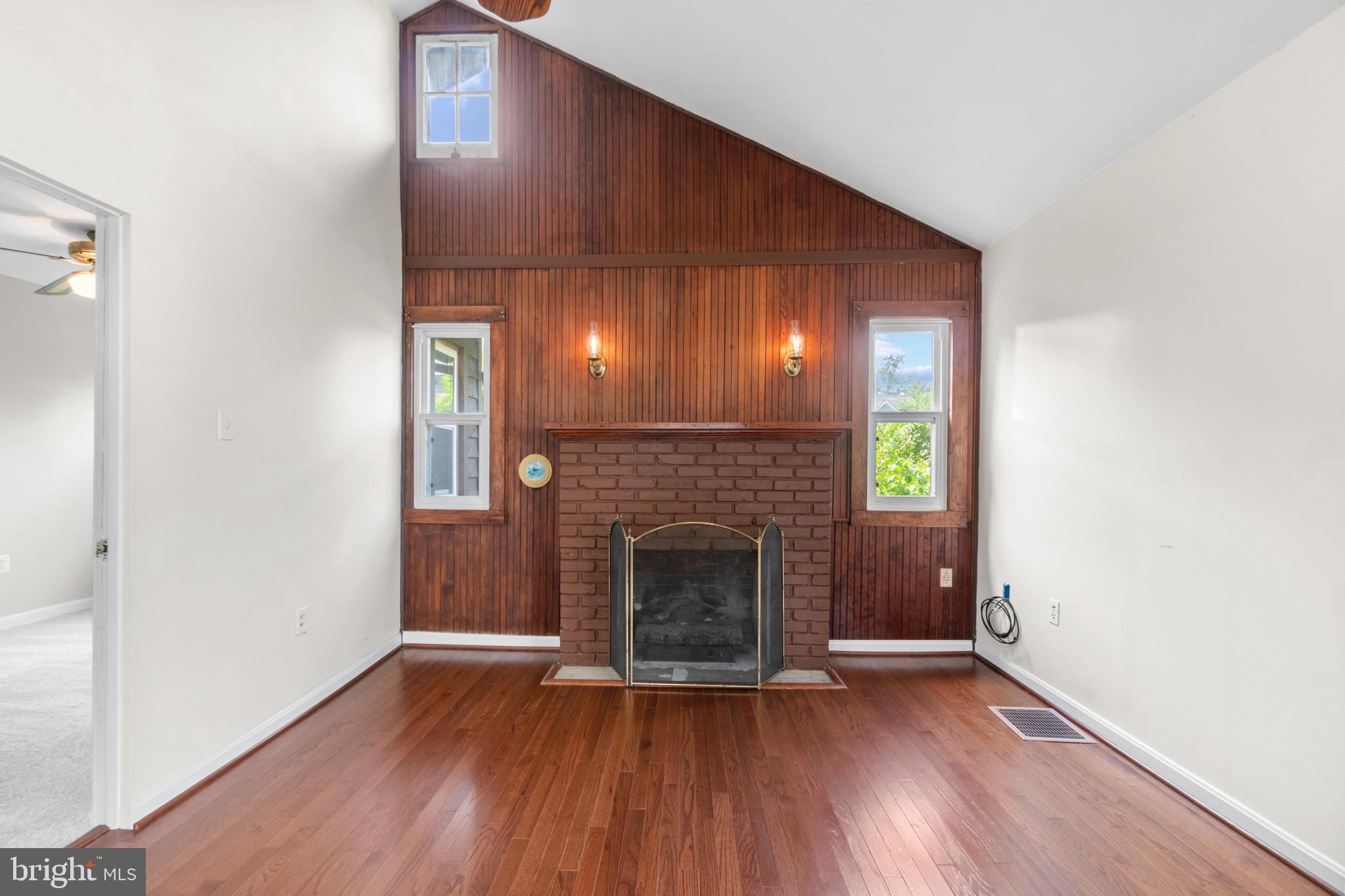 SYLVAN SHORES - Residential