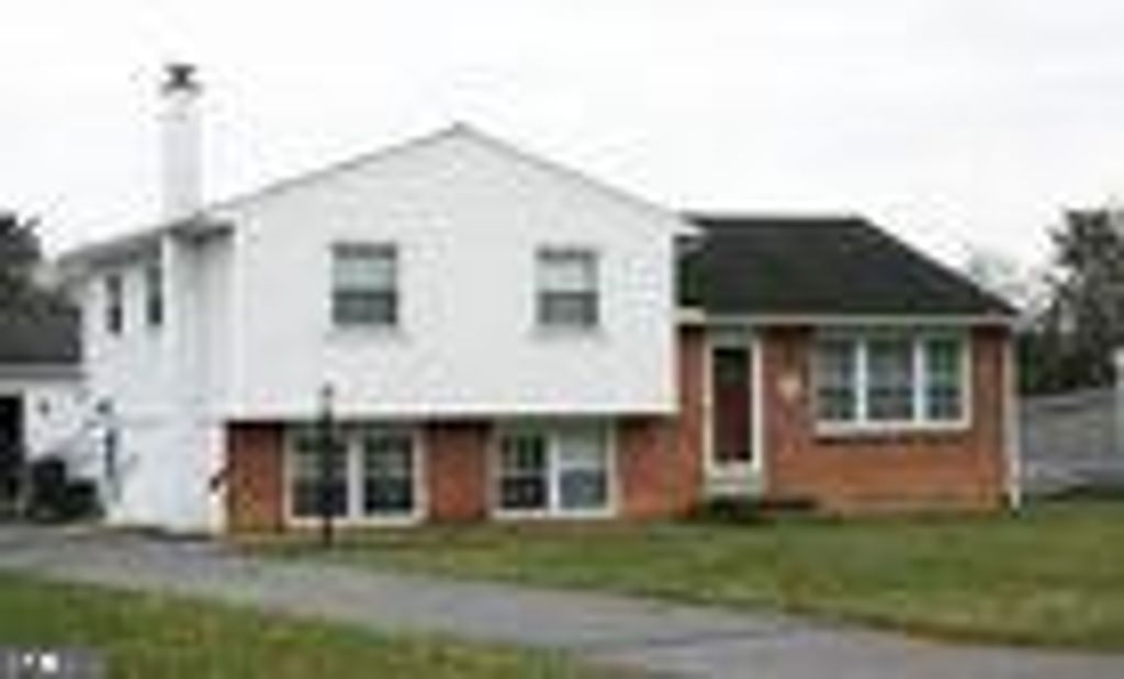 Photo of 740 HANSOM DR, LANCASTER, PA 17603 (MLS # PALA2030822)