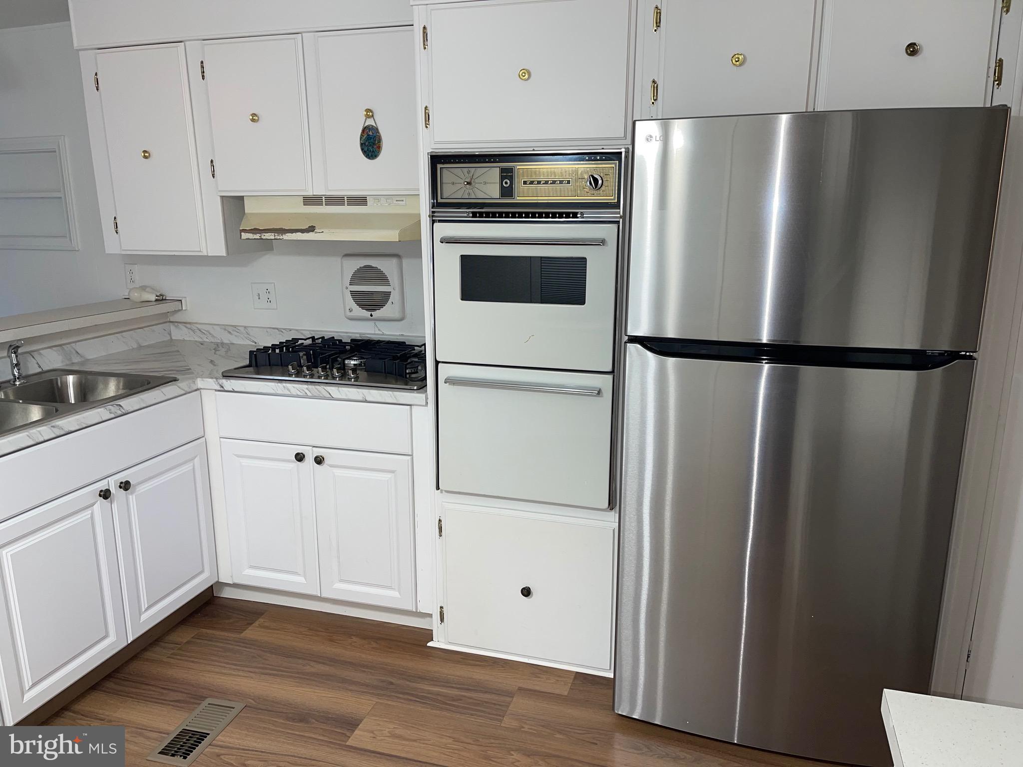 BANKS ACRES - Residential