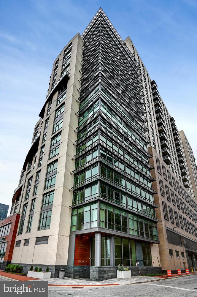 HARBOR EAST - Residential