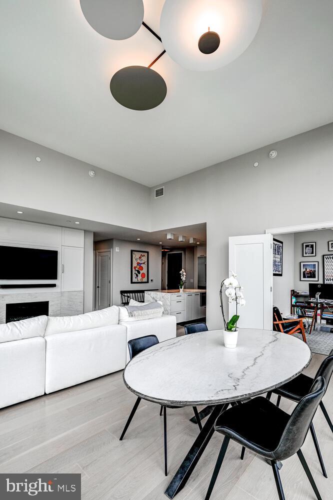 HARBOR EAST - Residential