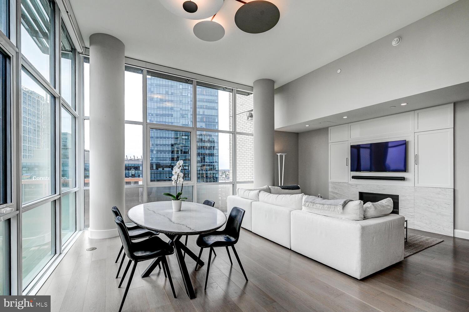 HARBOR EAST - Residential
