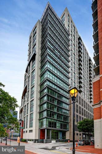 HARBOR EAST - Residential