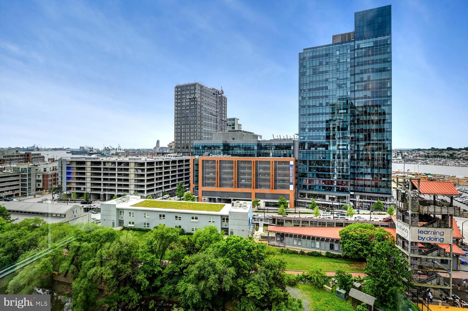 HARBOR EAST - Residential