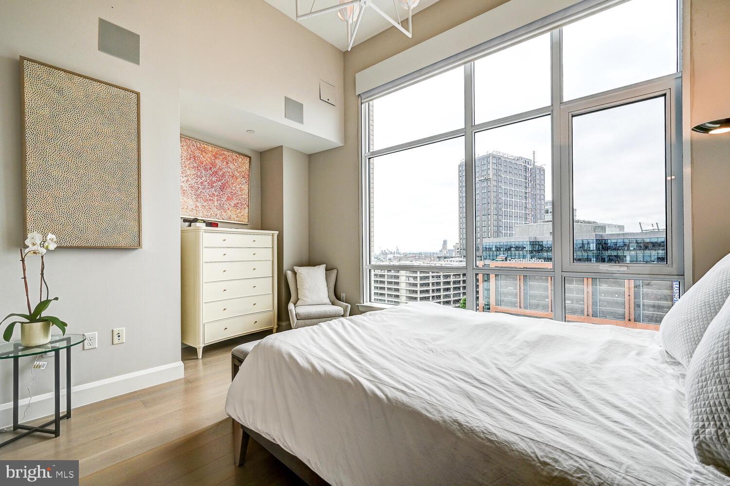 HARBOR EAST - Residential