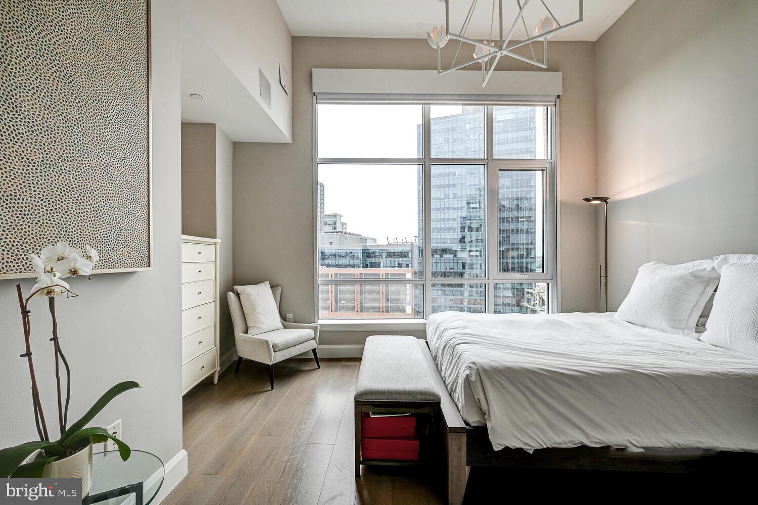 HARBOR EAST - Residential