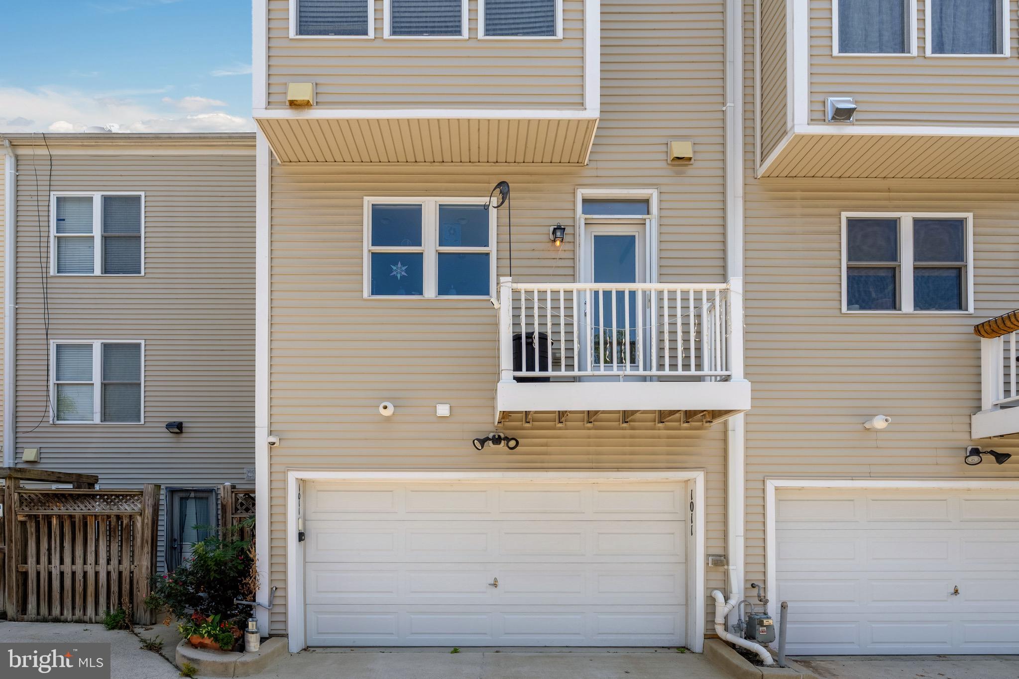 CAPITOL QUARTER - Residential