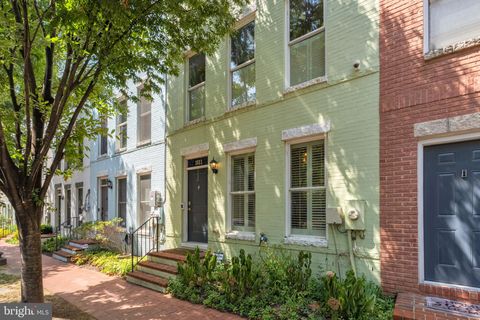 1011 3RD PLACE SE WASHINGTON DC 20003