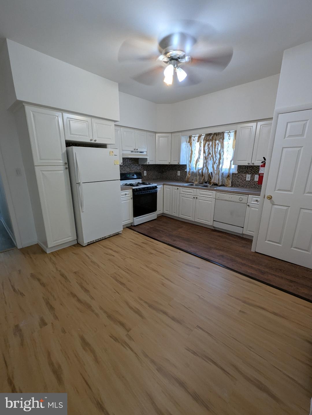 7158 TORRESDALE AVENUE