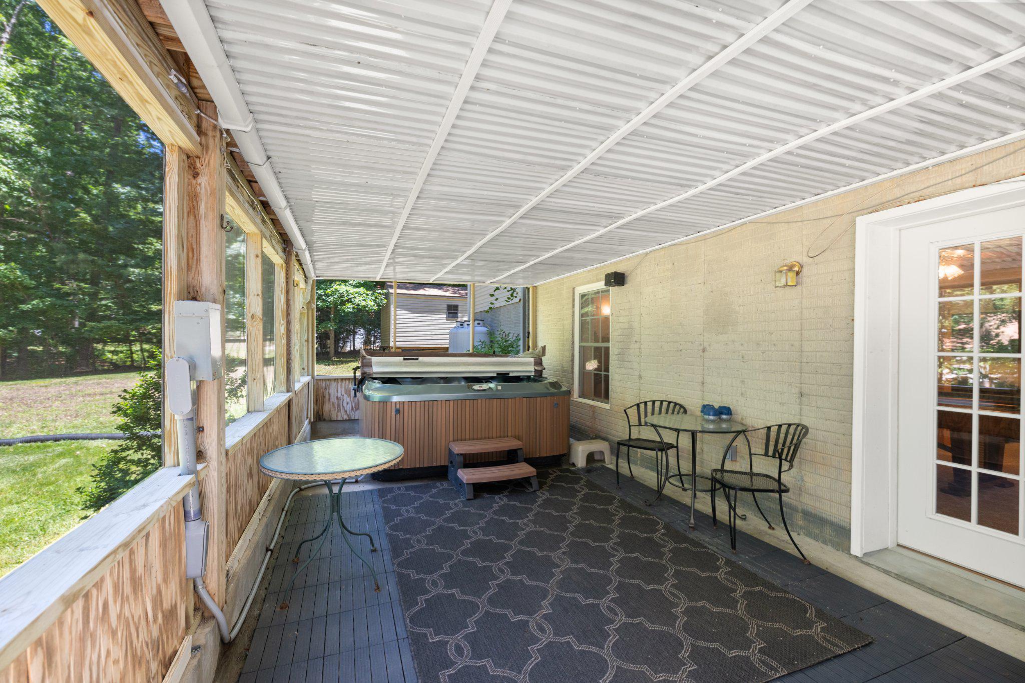 EDGEWOOD BAY - Residential