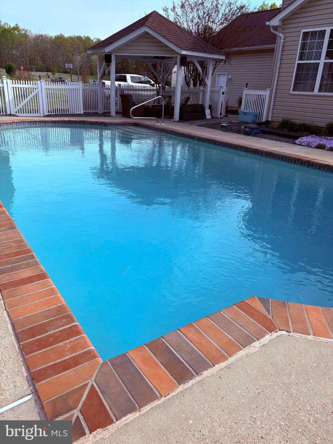 CASTLE CREST ESTATES - Residential