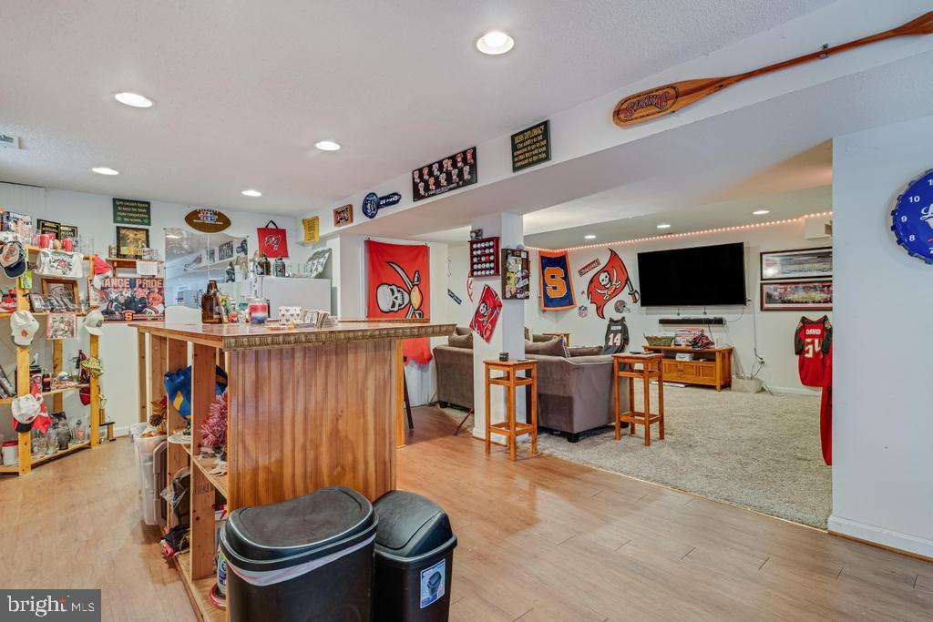 CASTLE CREST ESTATES - Residential