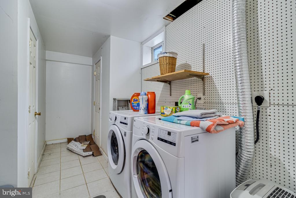 CASTLE CREST ESTATES - Residential