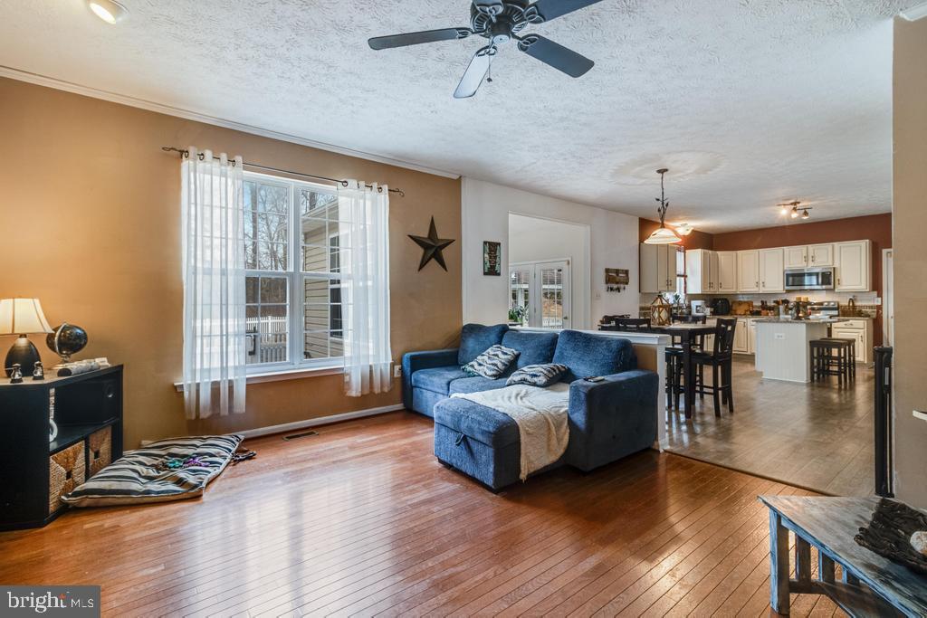 CASTLE CREST ESTATES - Residential