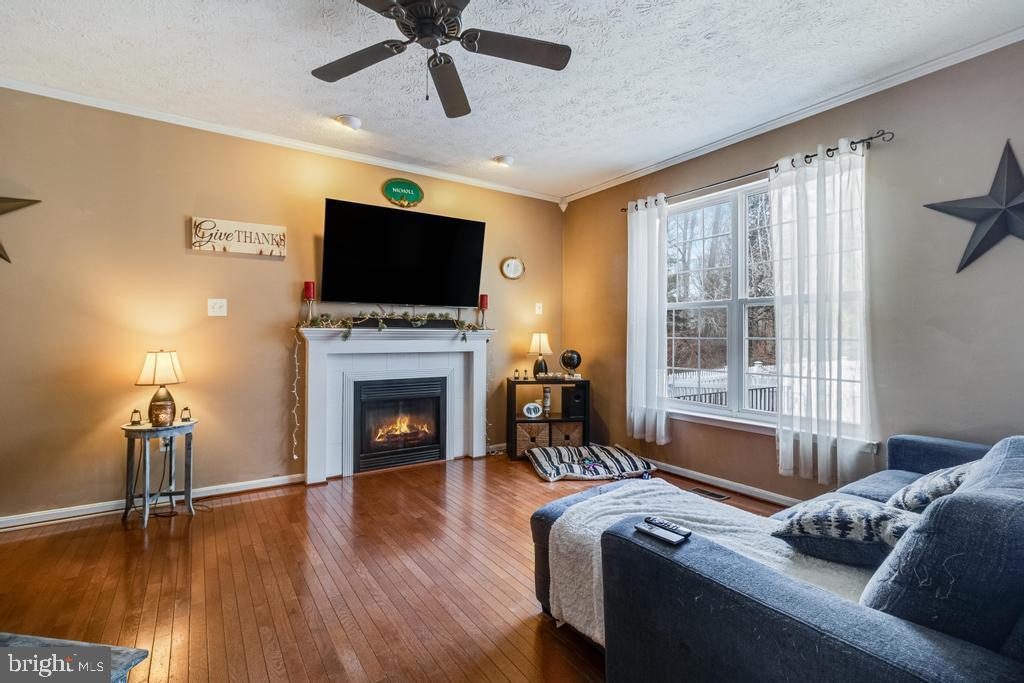 CASTLE CREST ESTATES - Residential