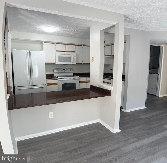 CHESTERFIELD GARDEN CONDOMINIUM - Residential Lease