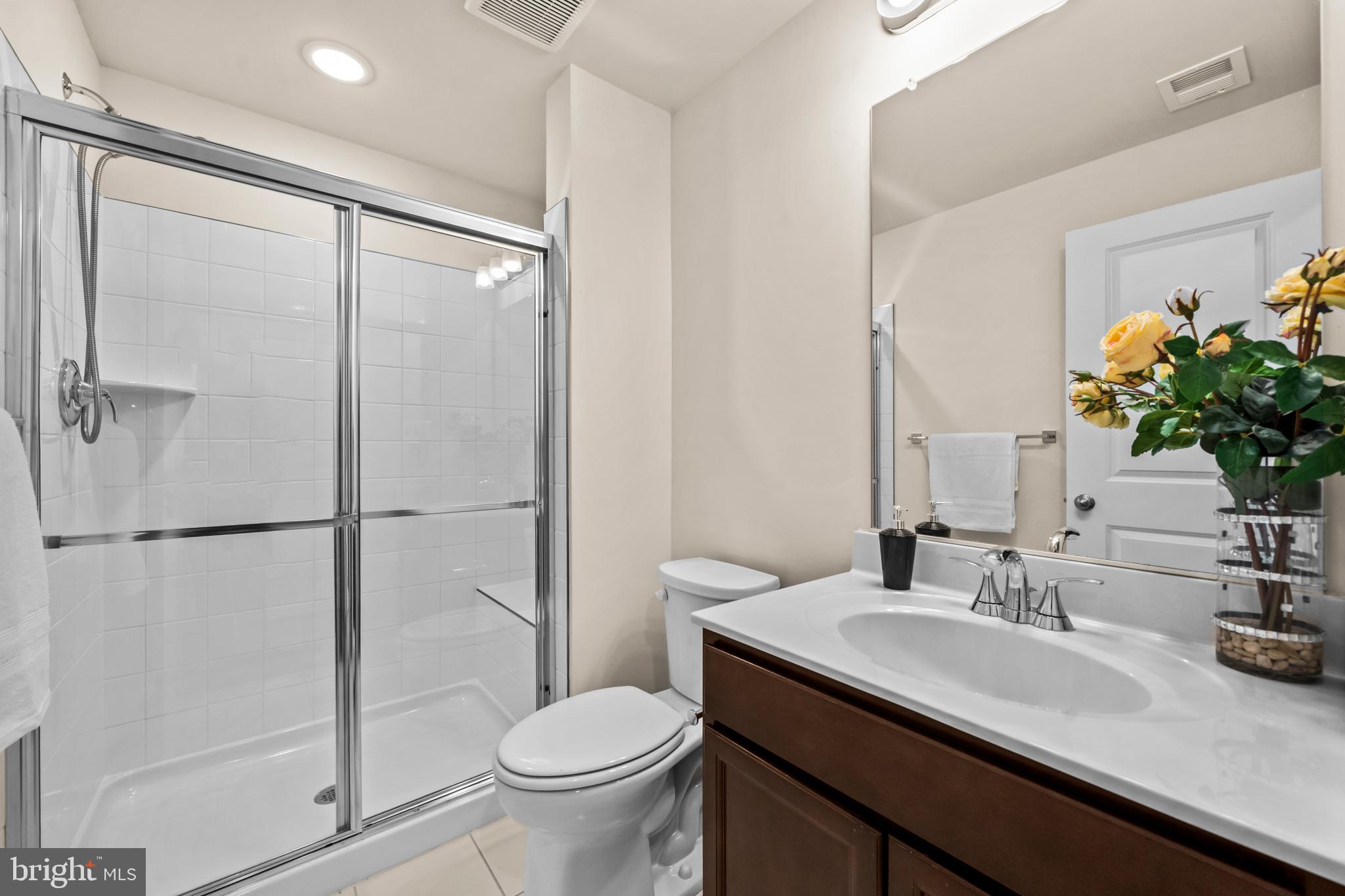 TOWNS AT MARKET COMMONS - Residential