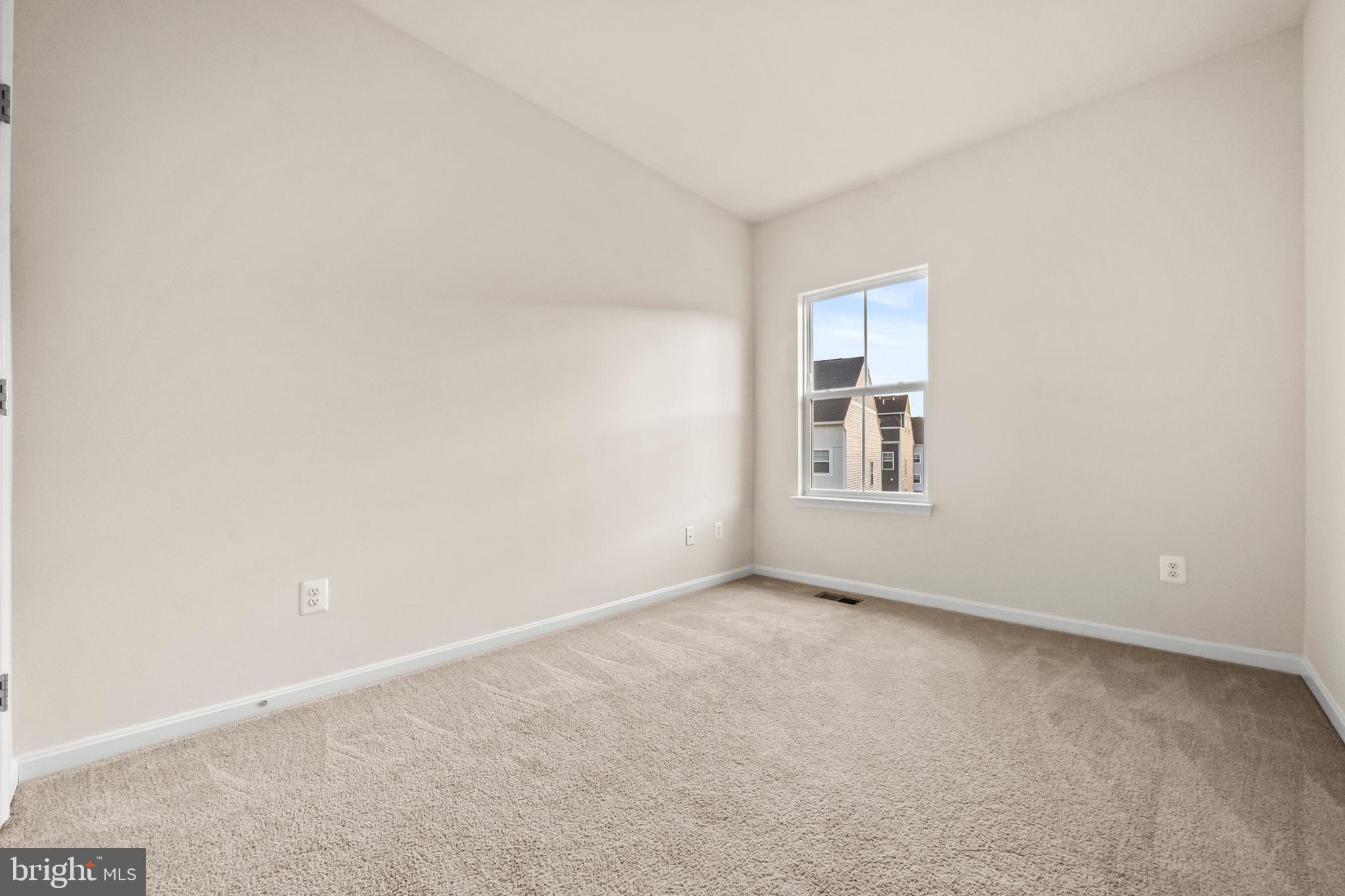 TOWNS AT MARKET COMMONS - Residential