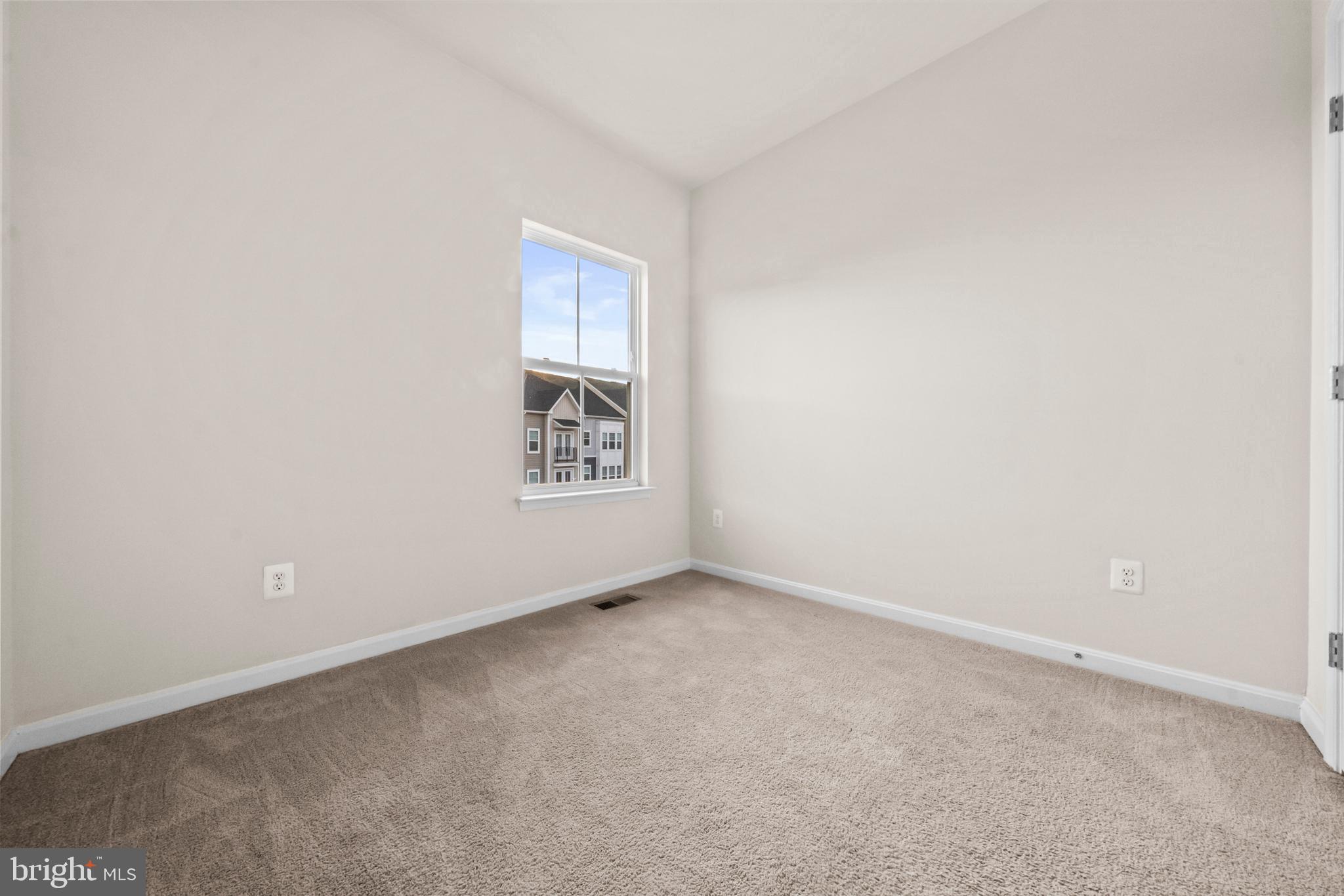 TOWNS AT MARKET COMMONS - Residential