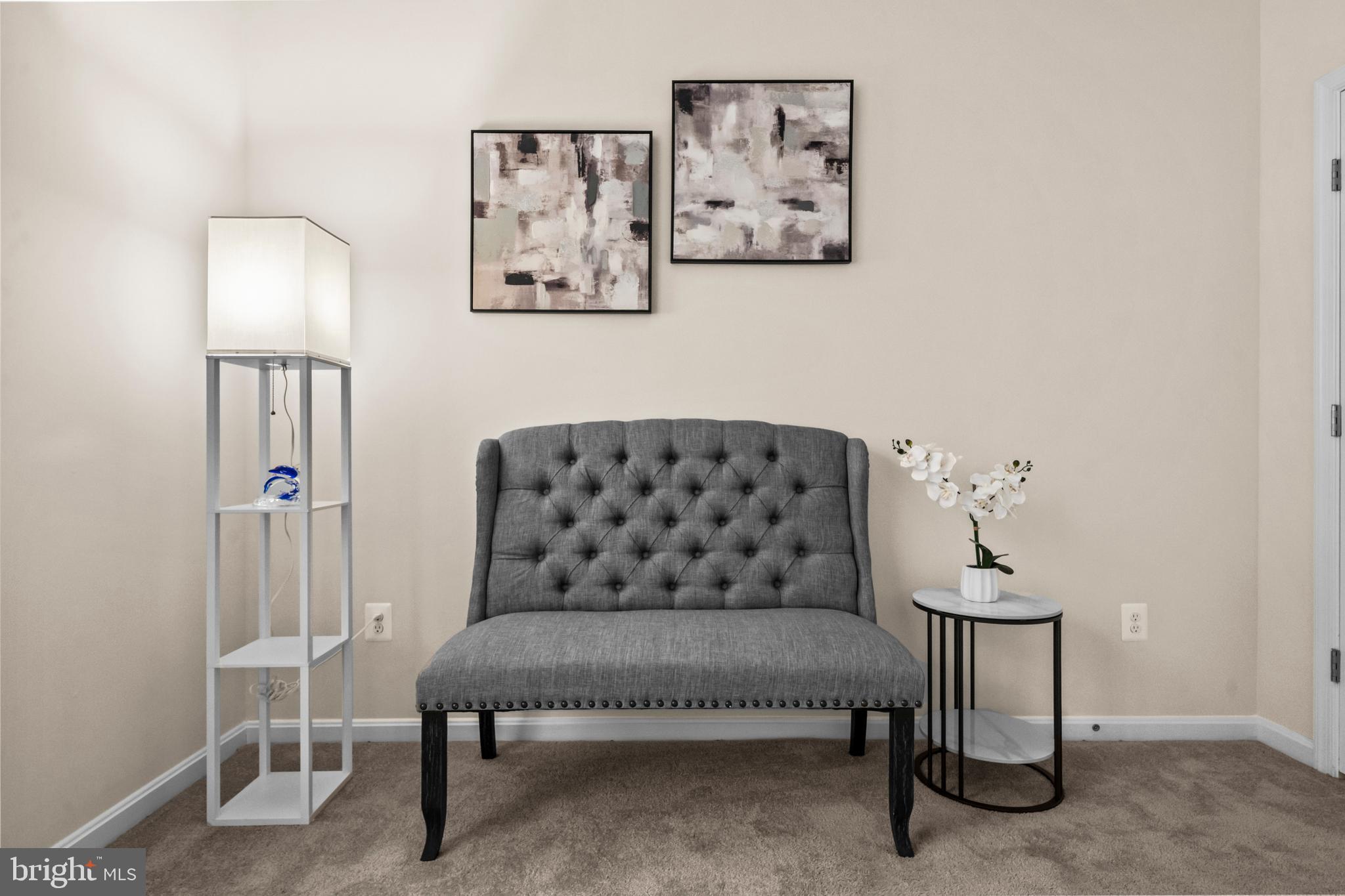 TOWNS AT MARKET COMMONS - Residential