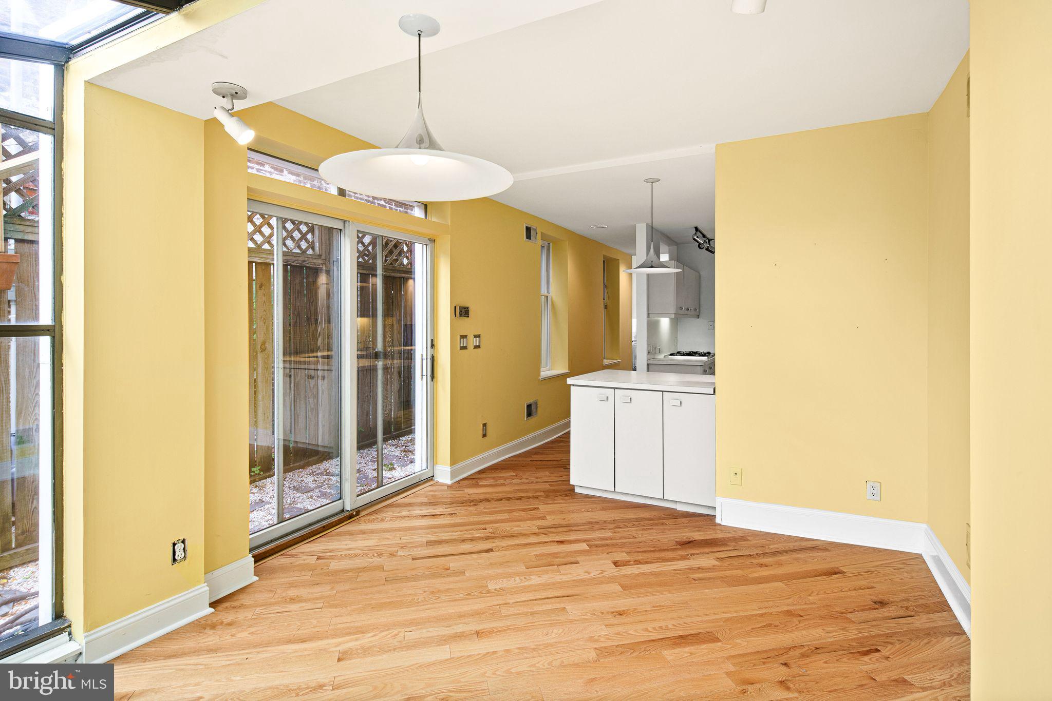 FAIRMOUNT - Residential