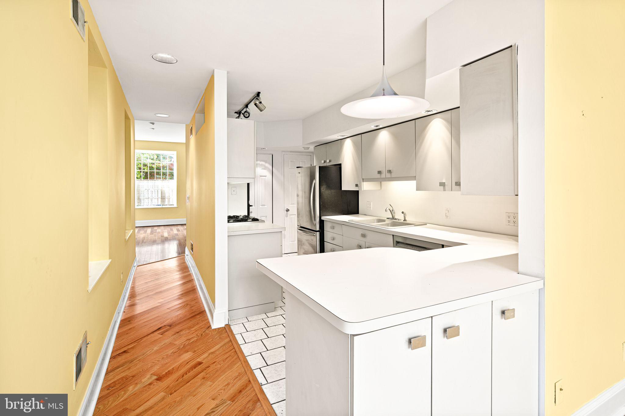 FAIRMOUNT - Residential